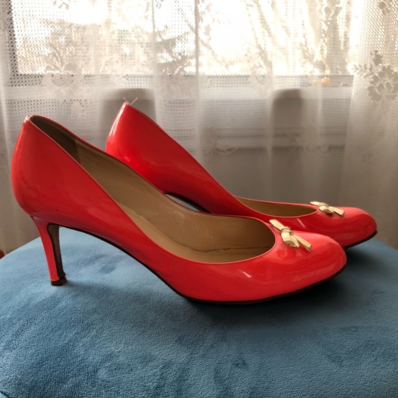 Kate Spade Patent Bow Pumps - Picture 3 of 4